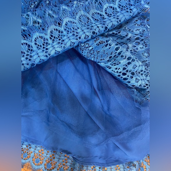 ASOS. Long Sleeve Lace Mini Dress. Size: 6. - Picture 8 of 10